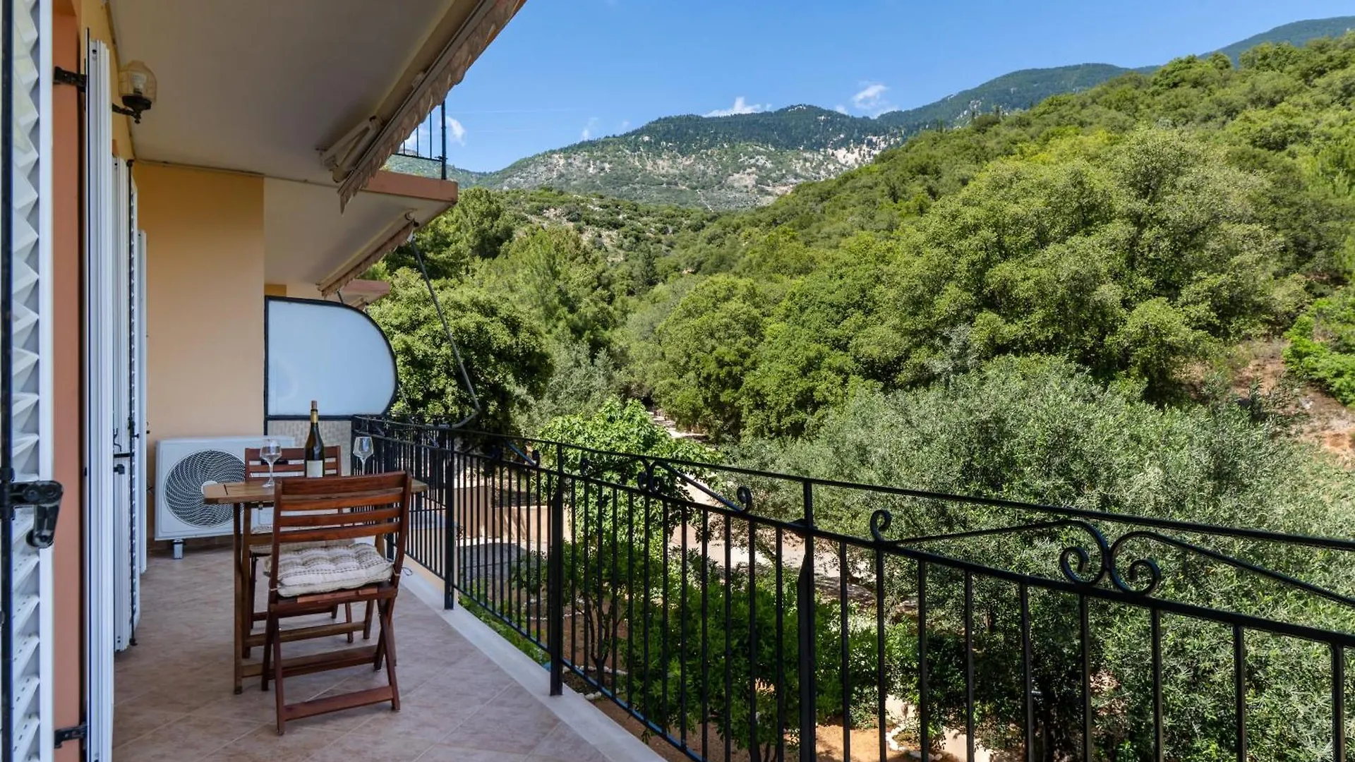 Maria'S Sea View Apartments Mousata